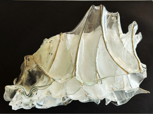 Myriam Thomas - Golfbeweging (Back)(Glass: Slumping on metal frame)